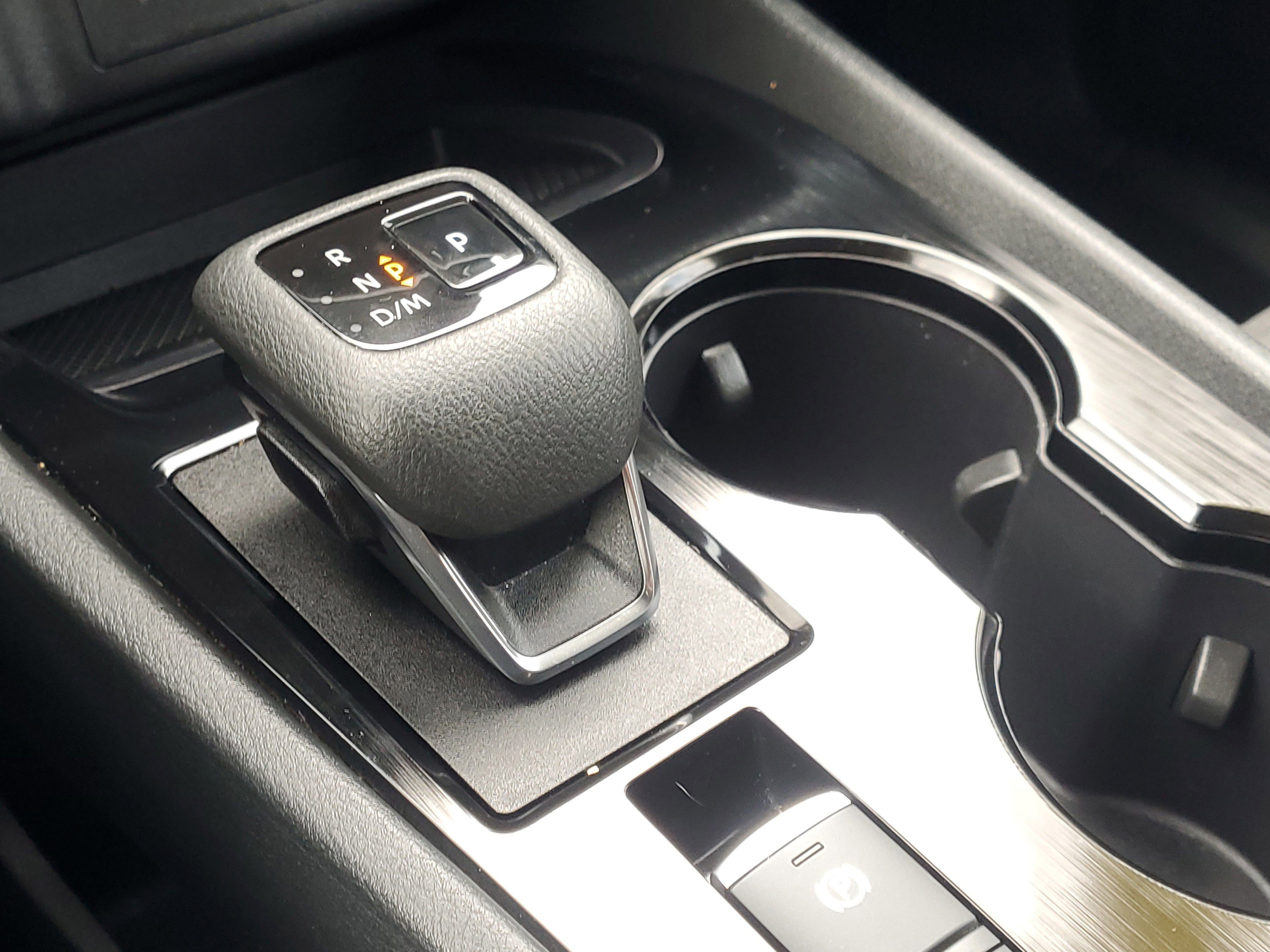 2023 Nissan Rogue SV photo 8