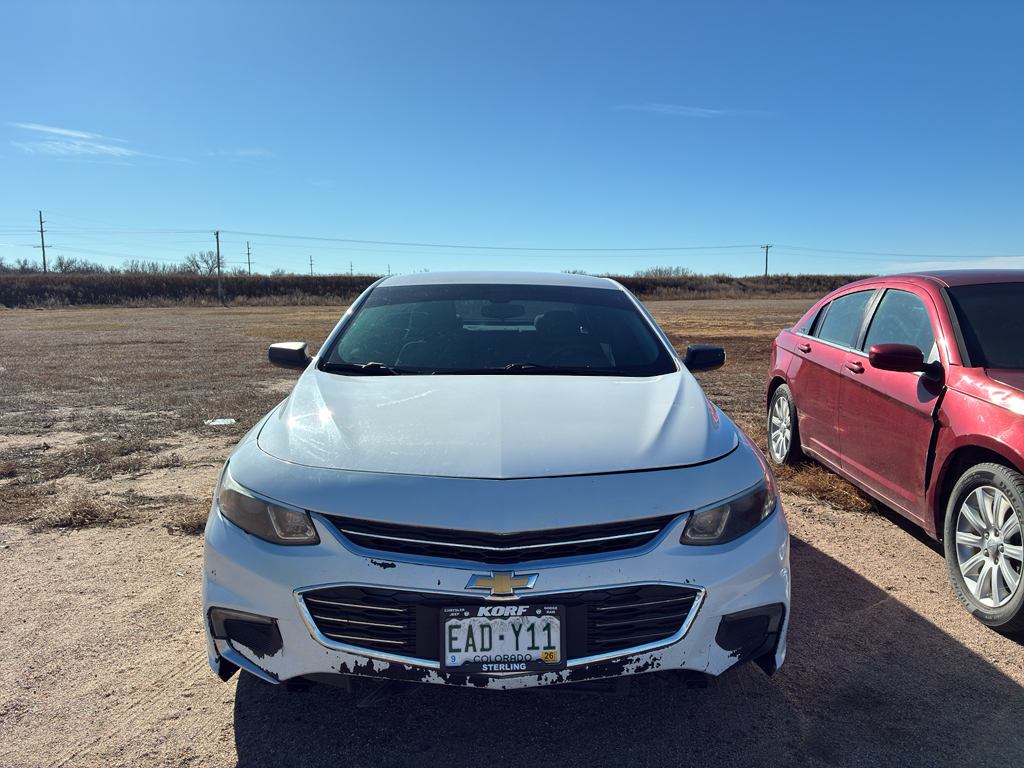 2018 Chevrolet Malibu LS photo 2