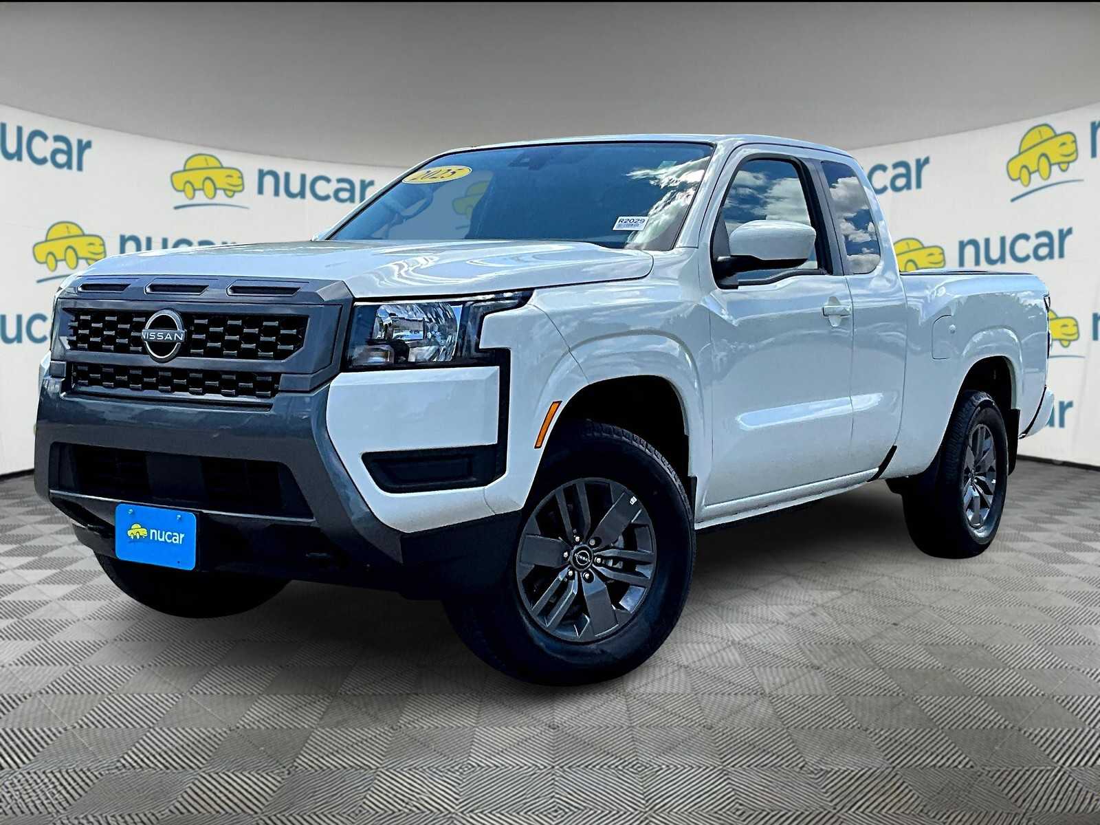 2025 Nissan Frontier SV photo 3