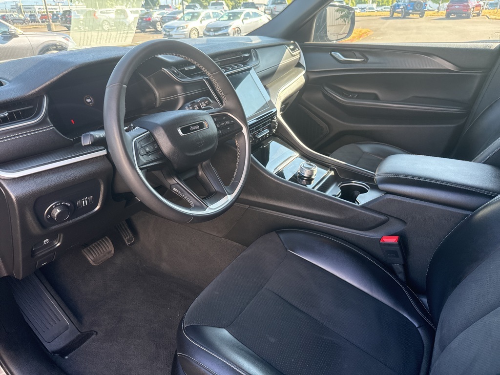 2024 Jeep Grand Cherokee Altitude photo 10
