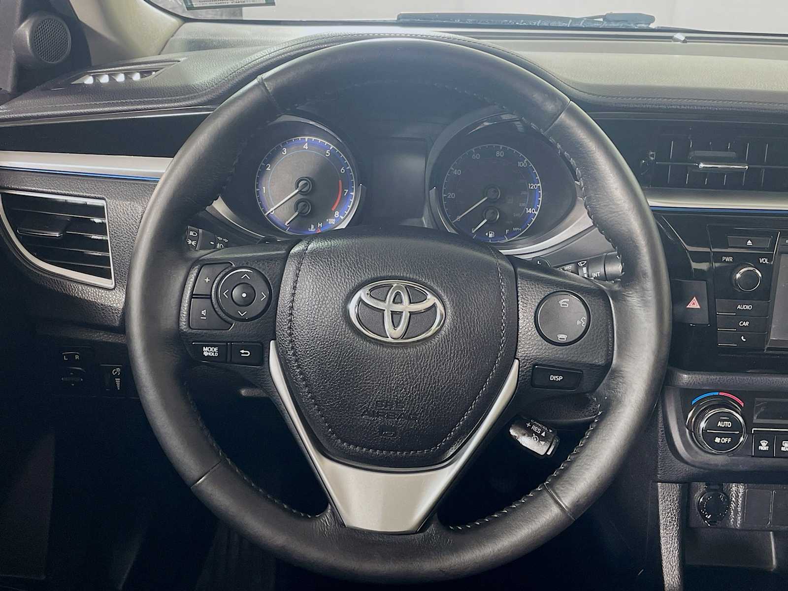 2015 Toyota Corolla Plus photo 9