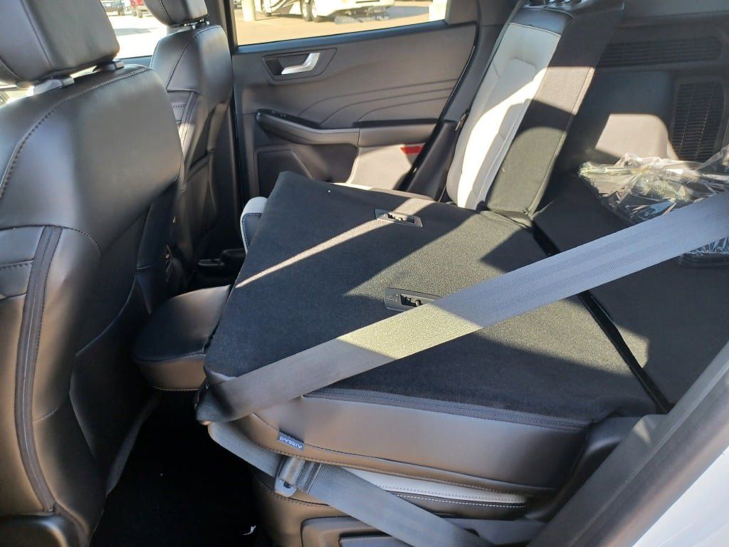 2023 Ford Escape Plug-In Hybrid photo 17