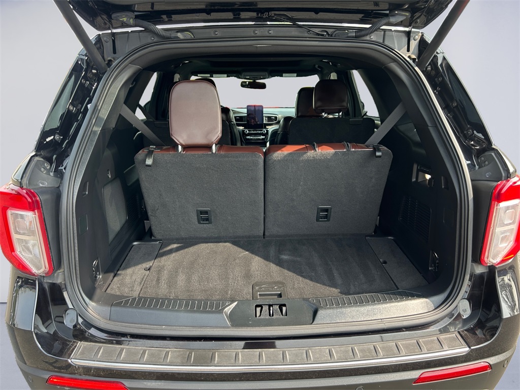 2021 Ford Explorer Platinum photo 13