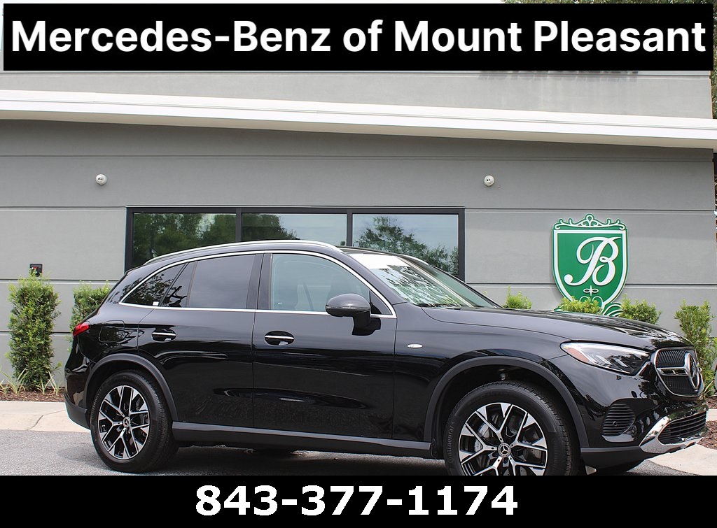 2025 Mercedes-Benz GLC Base's photo