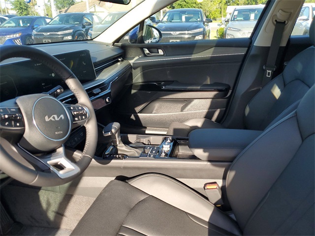 2025 Kia K5 EX photo 9