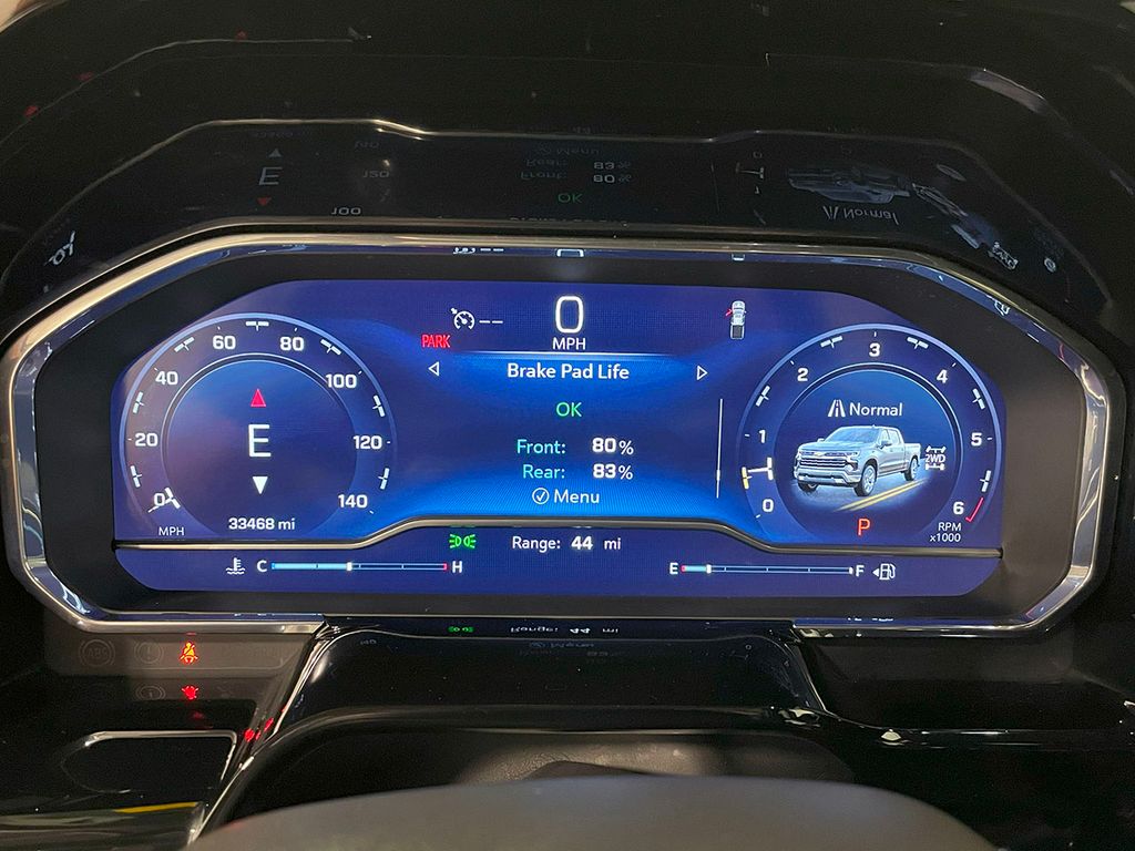 2023 Chevrolet Silverado 1500 RST photo 3