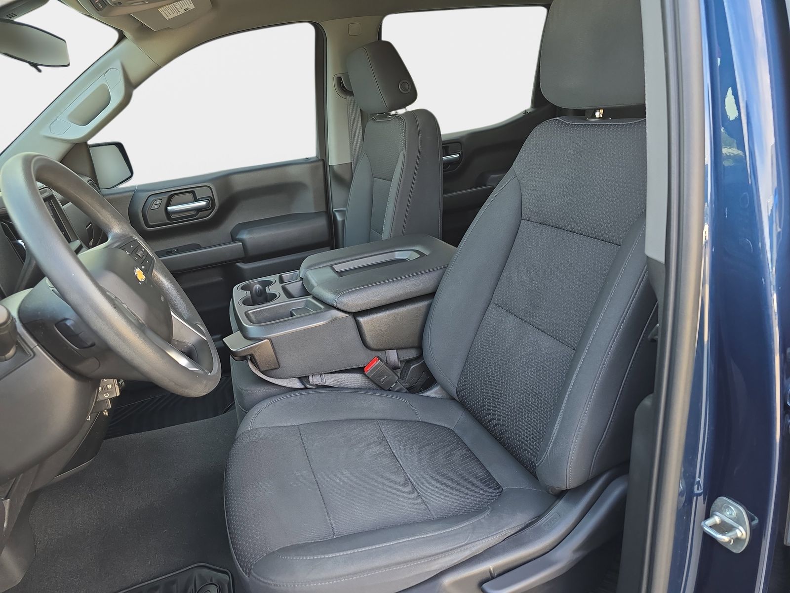2021 Chevrolet Silverado 1500 Custom photo 13