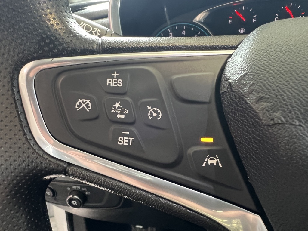 2020 Chevrolet Equinox LT photo 17
