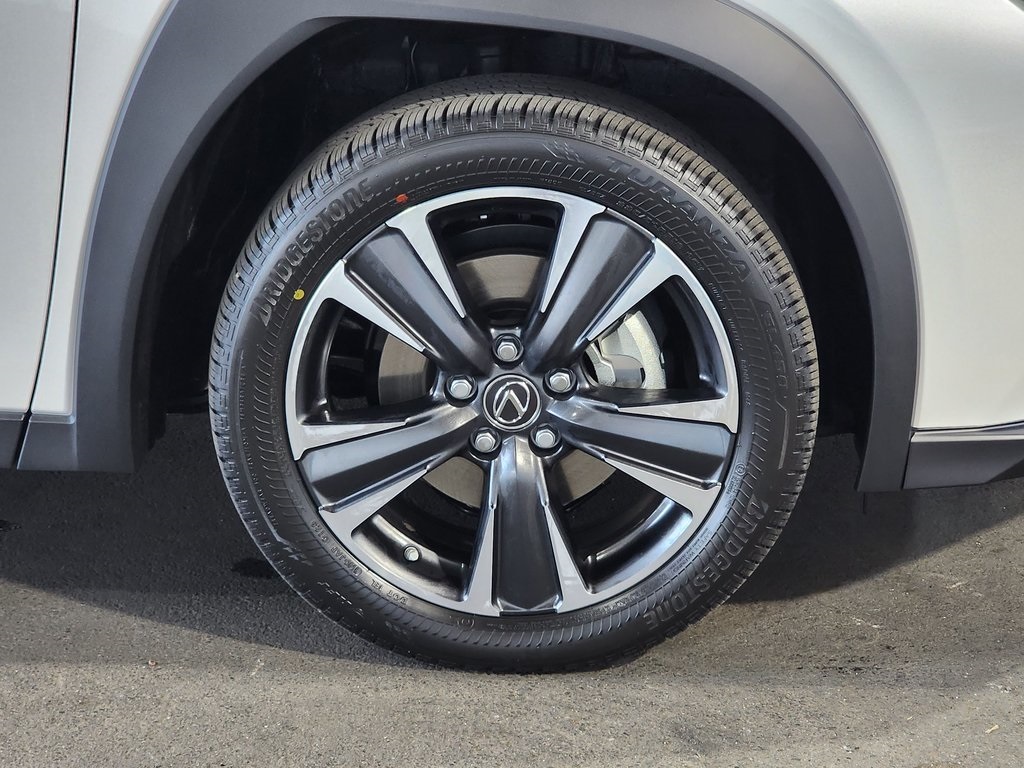 2025 Lexus UX photo 5