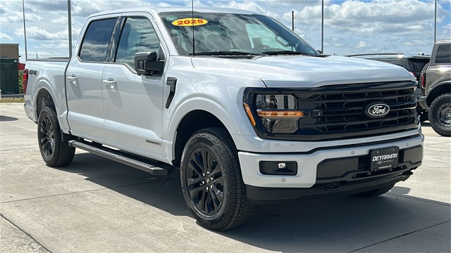 2025 Ford F-150 XLT's photo