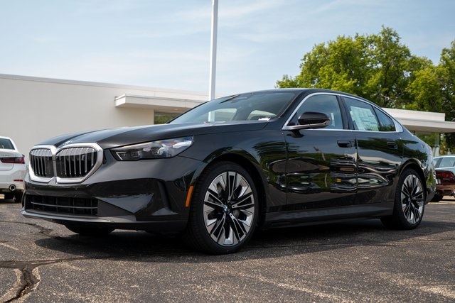 New 2026 Black Sapphire Metallic BMW xDrive40 image 1