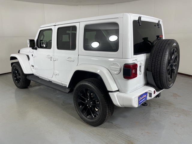 2022 Jeep Wrangler Unlimited Sahara High Altitude photo 6