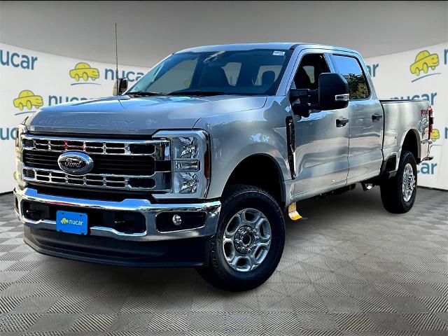 2026 Ford F-350 XLT photo 2
