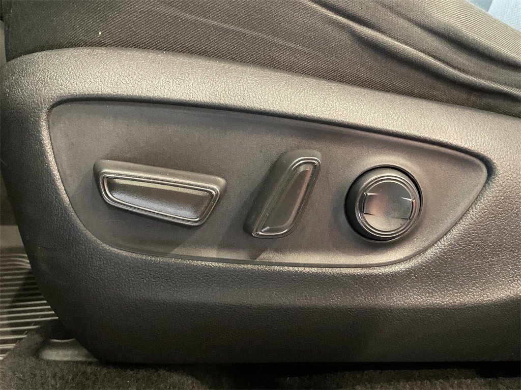2023 Toyota RAV4 XLE photo 15