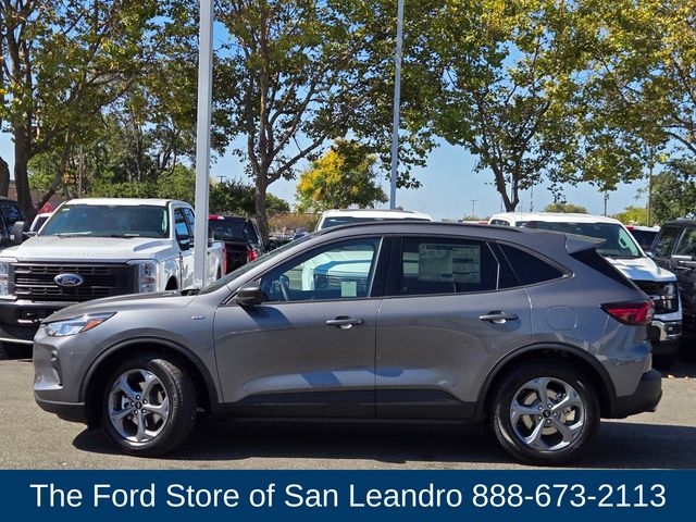 2025 Ford Escape ST-Line photo 6