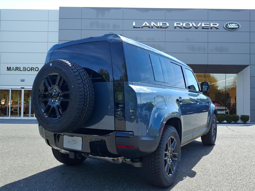 2026 Land Rover Defender 110 S photo 2