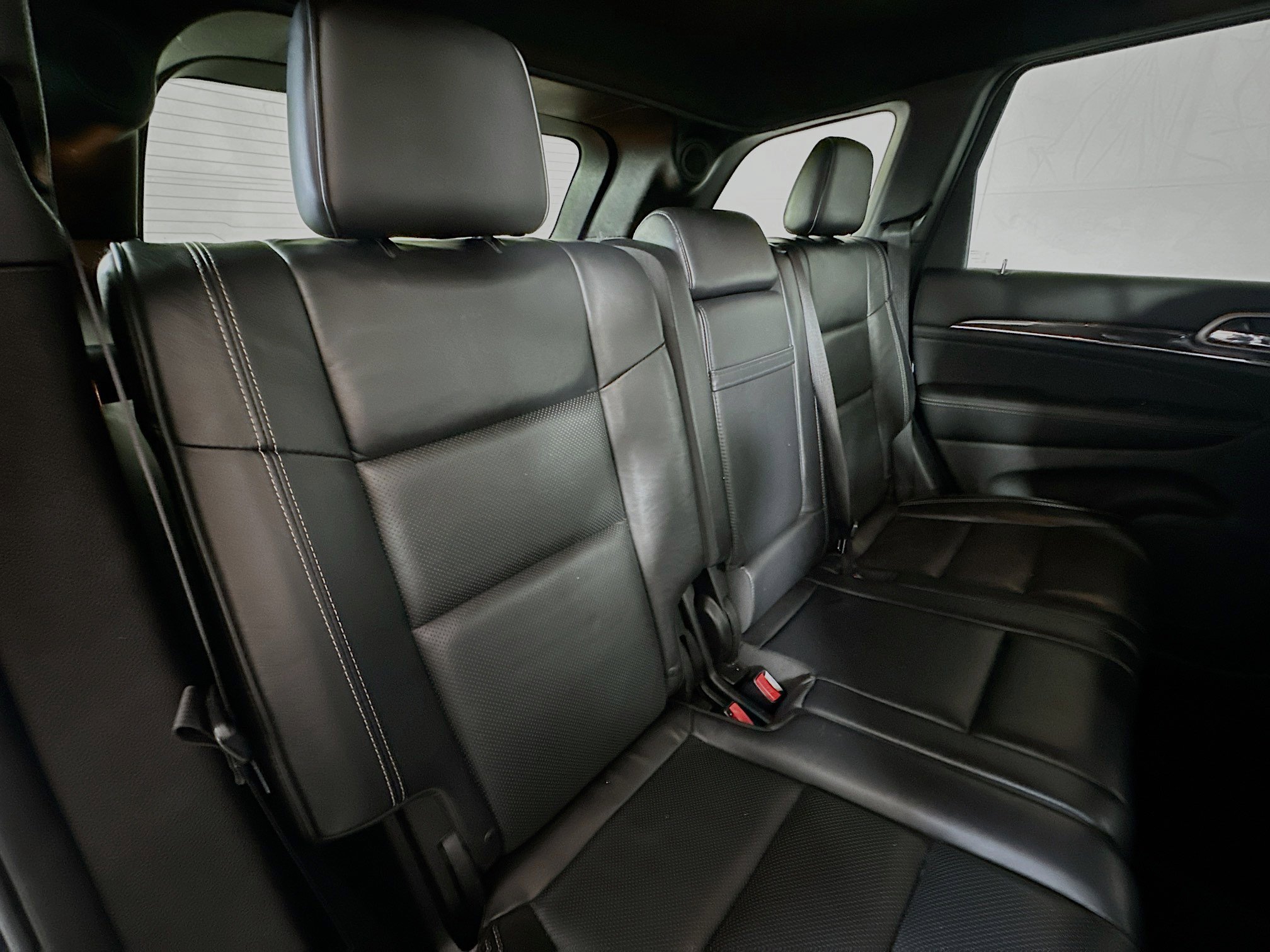 2015 Jeep Grand Cherokee Overland photo 27