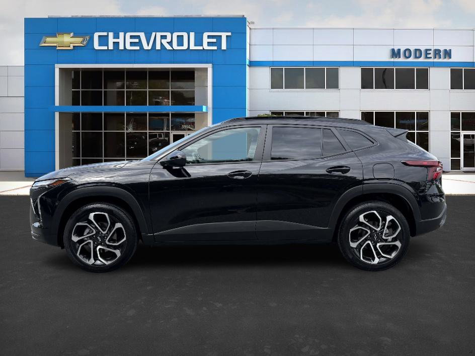 2025 Chevrolet Trax photo 2