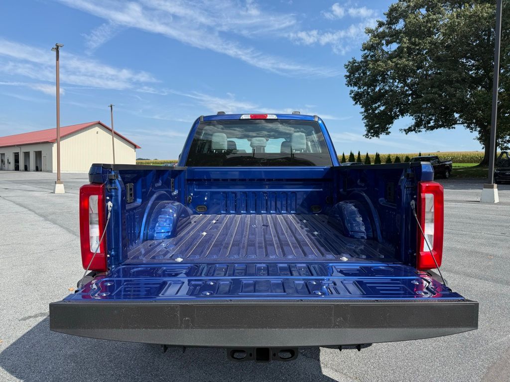 2026 Ford F-350 photo 28