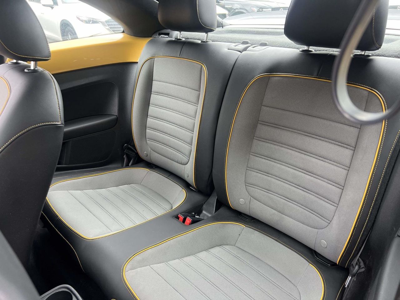 2016 Volkswagen Beetle 1.8T Dune photo 8