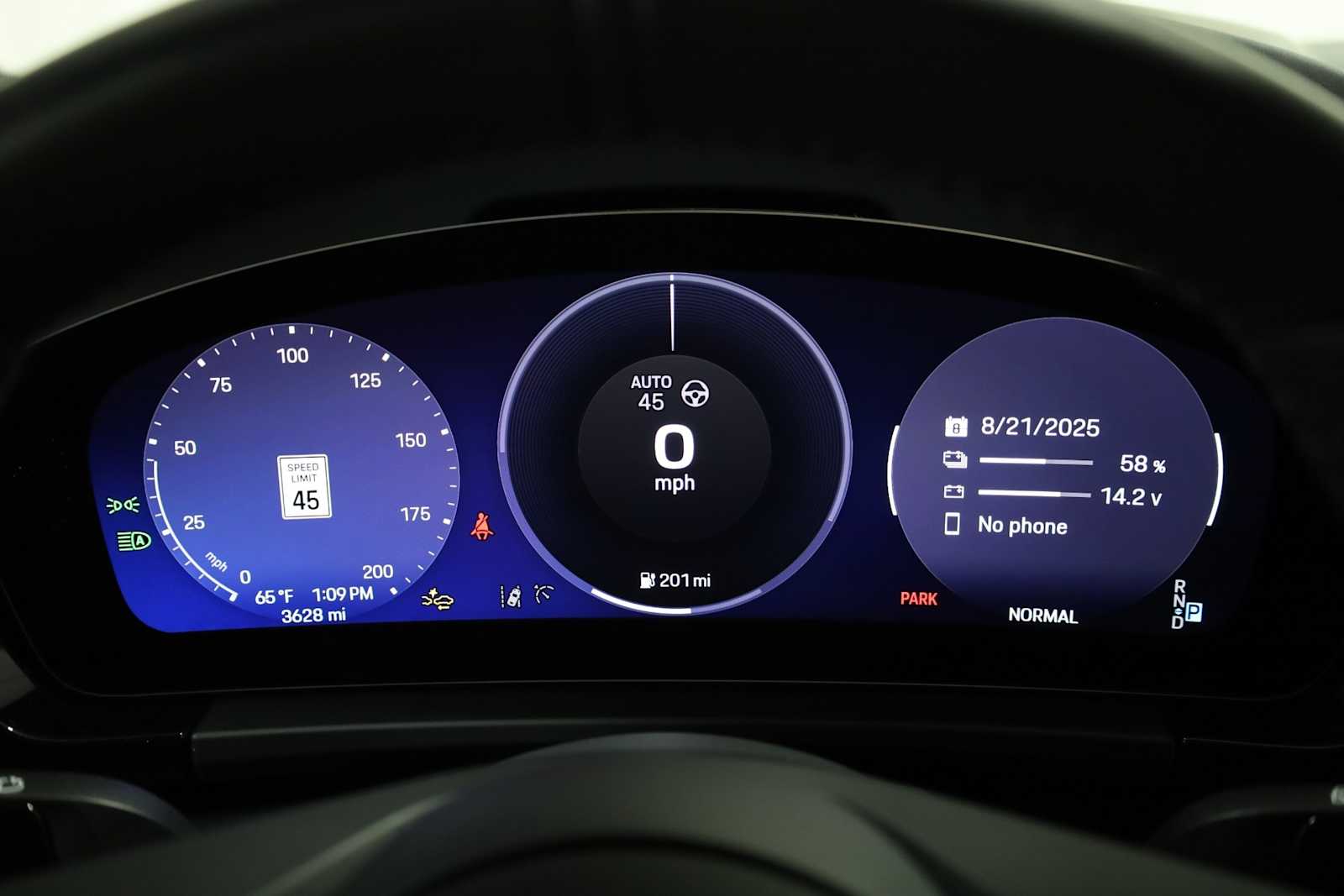 2024 Porsche Macan Electric 4 photo 21