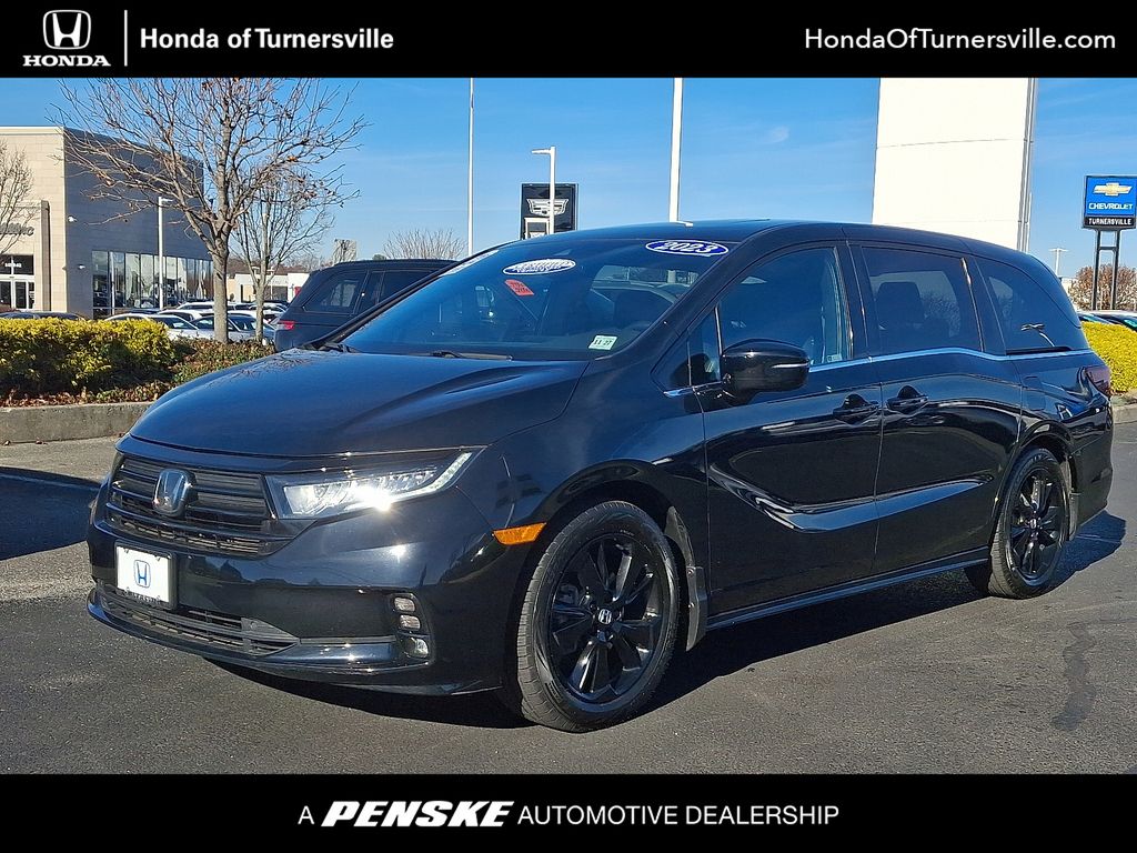 2023 Honda Odyssey SPORT's photo