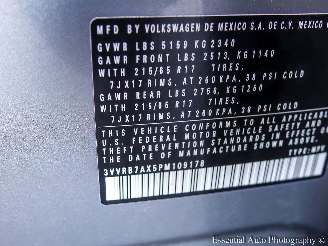 2023 VOLKSWAGEN TIGUAN - Image 24