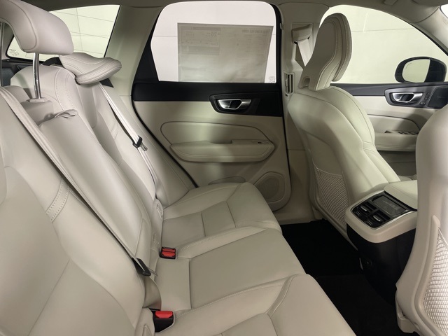 2026 Volvo XC60 photo 15