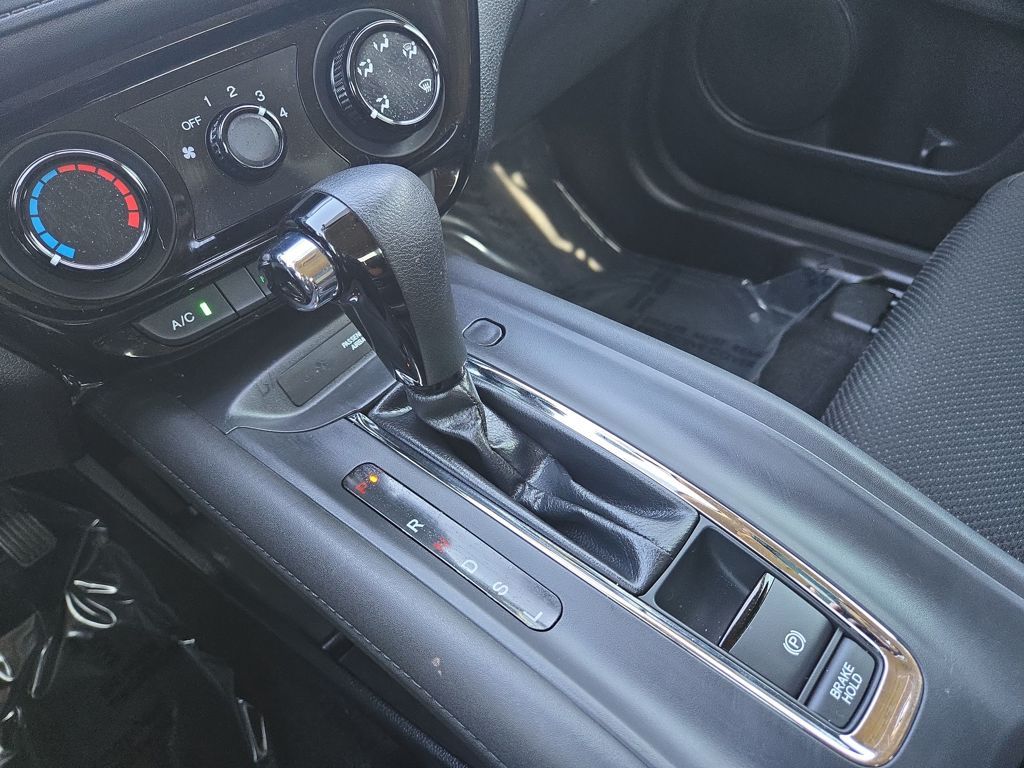 2018 Honda HR-V LX photo 23