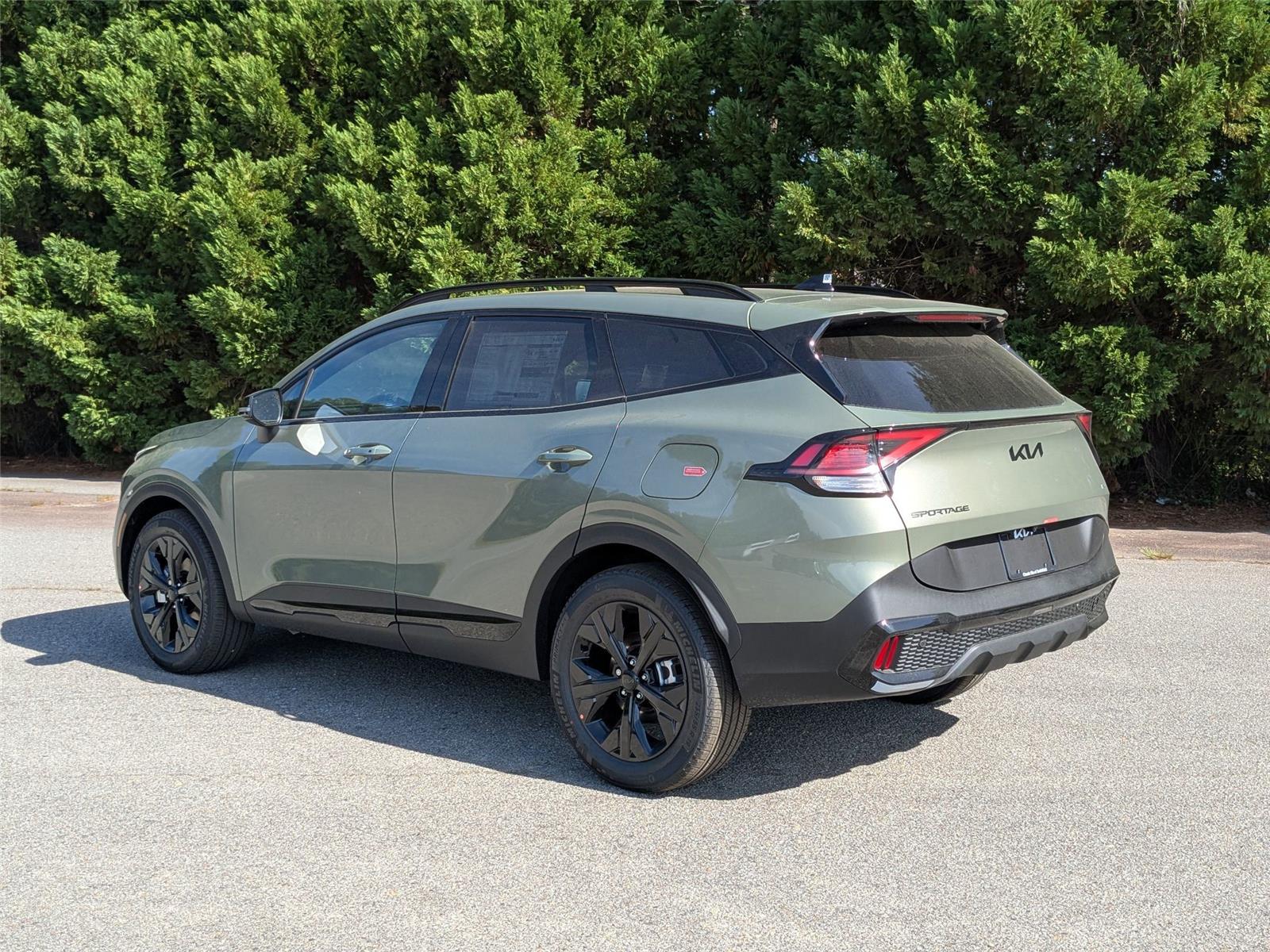 2025 Kia Sportage Plug-In Hybrid X-Line photo 9
