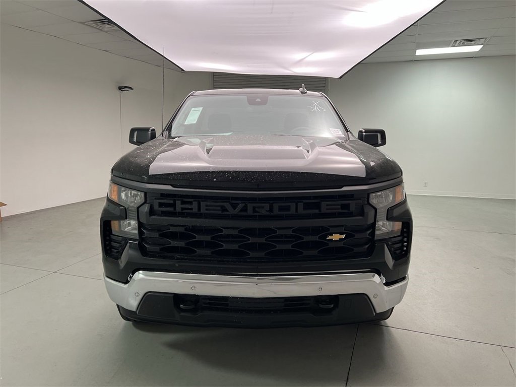 2025 Chevrolet Silverado 1500 photo 3