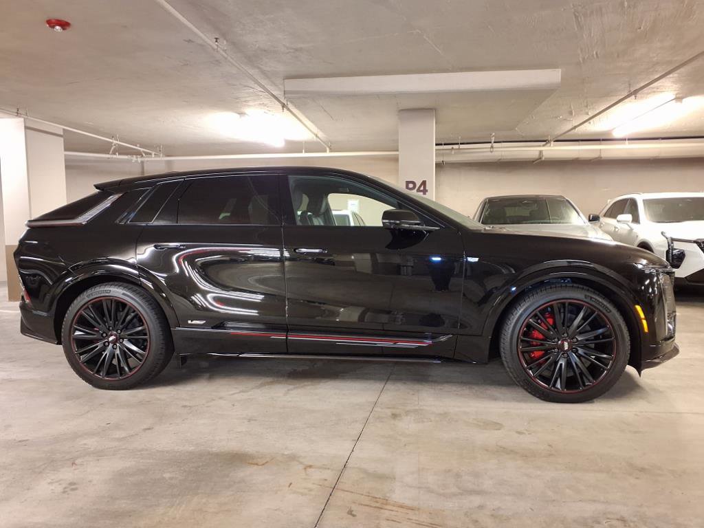 2026 Cadillac Lyriq photo 4