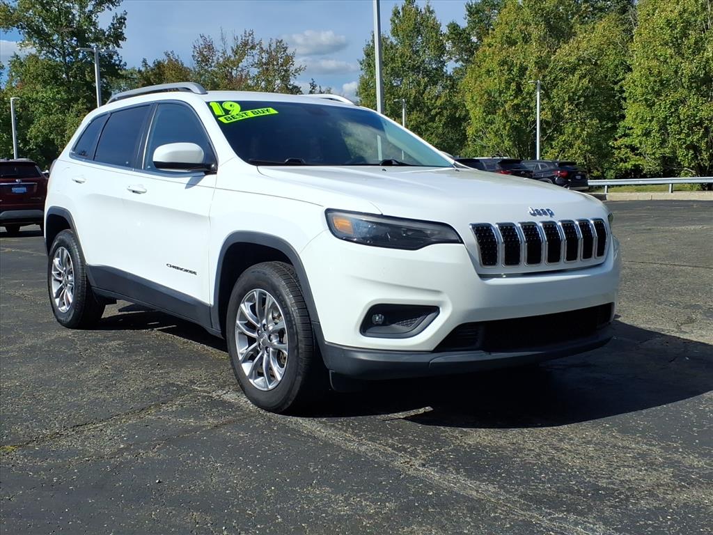 2019 Jeep Cherokee Latitude photo 2