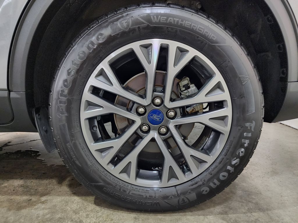 2021 Ford Escape Hybrid SEL photo 10