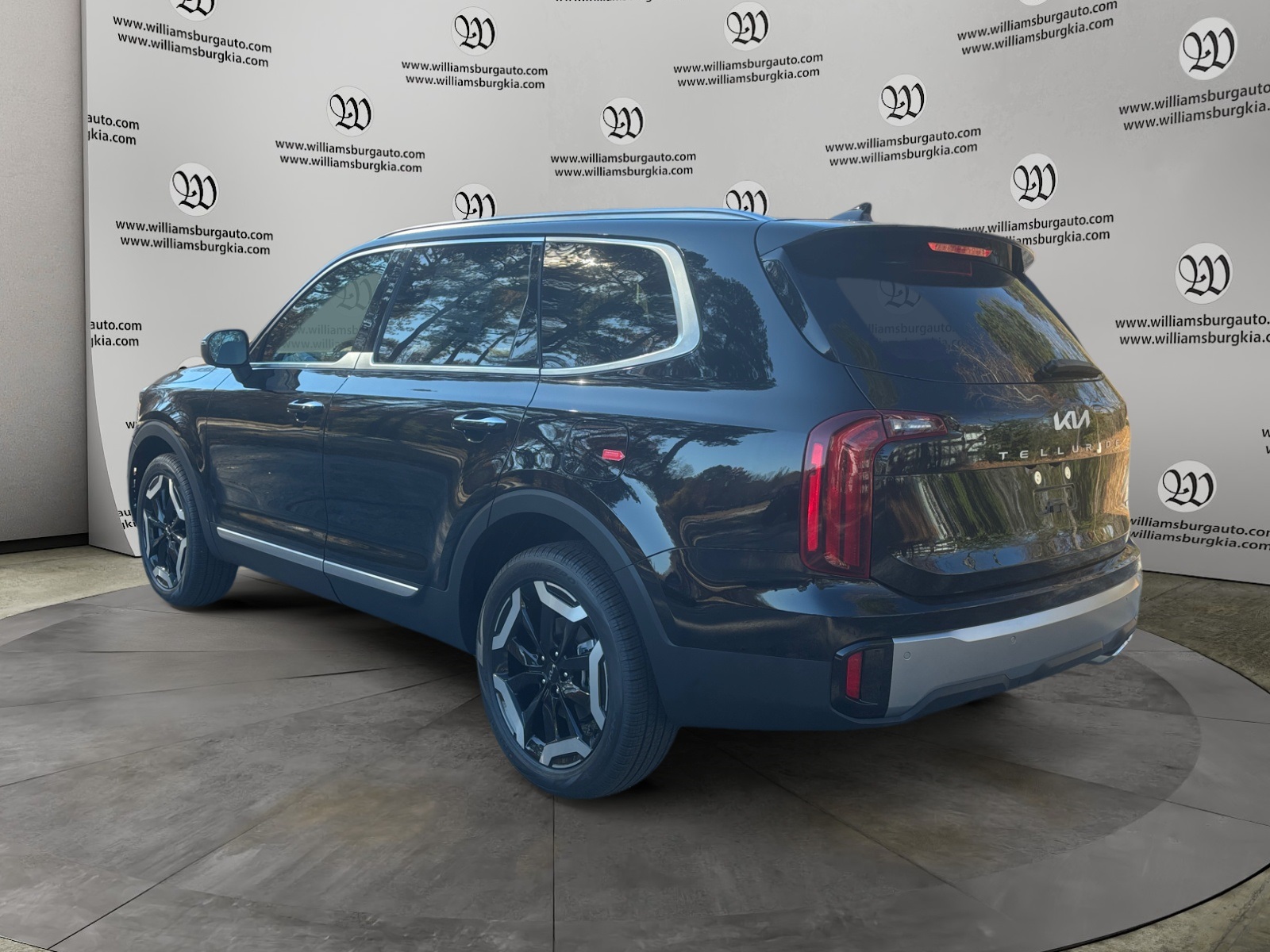 2025 Kia Telluride S photo 2