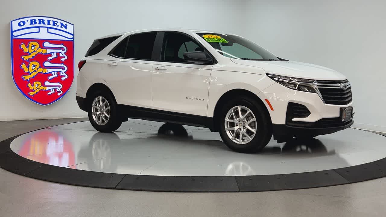 2022 Chevrolet Equinox LS photo 3