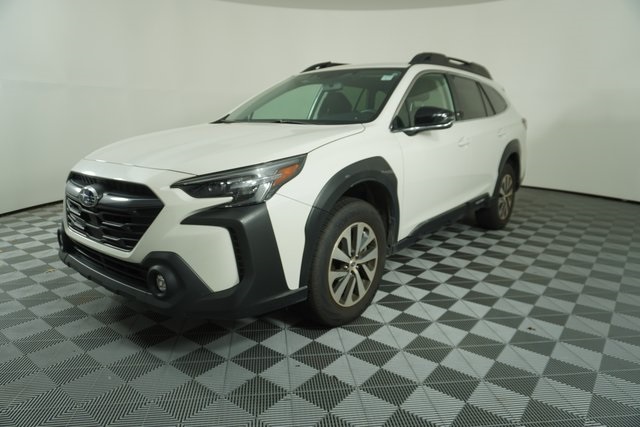 2024 Subaru Outback Premium photo 3