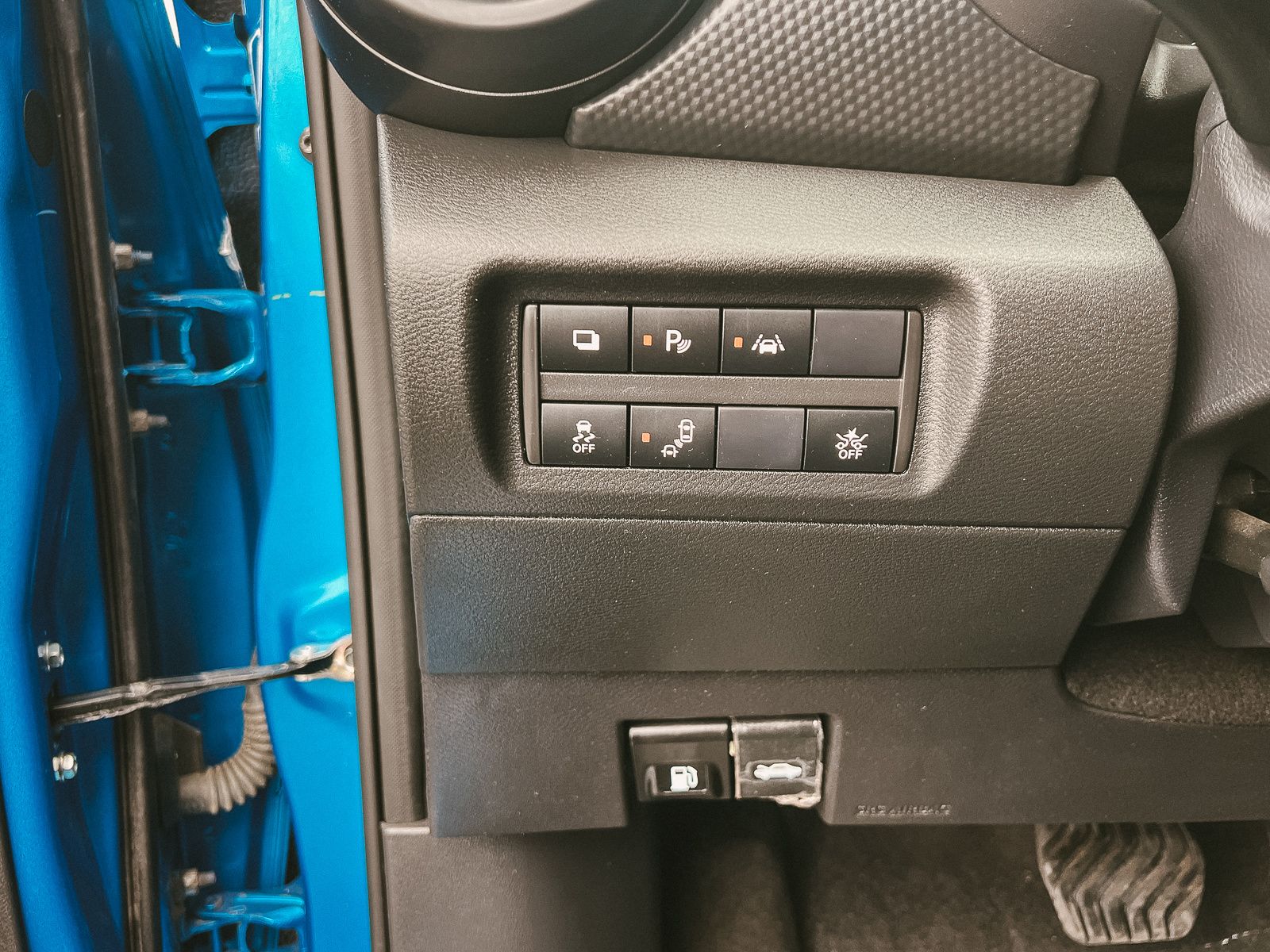 2024 Nissan Kicks S photo 19