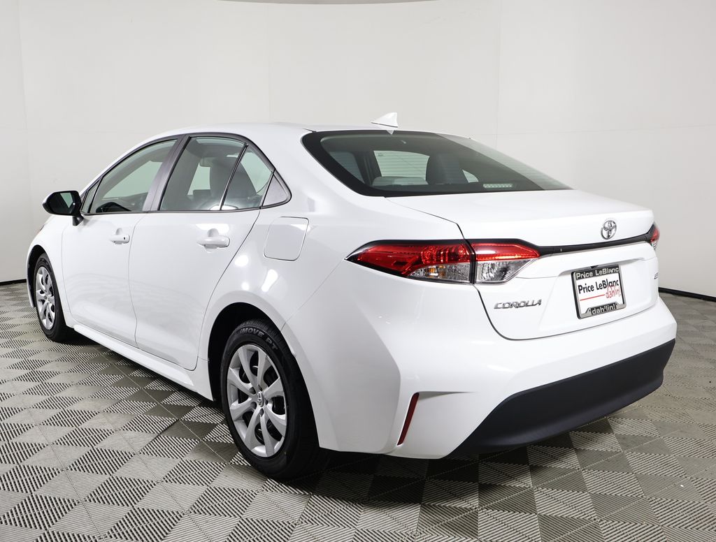 2023 Toyota Corolla LE photo 4
