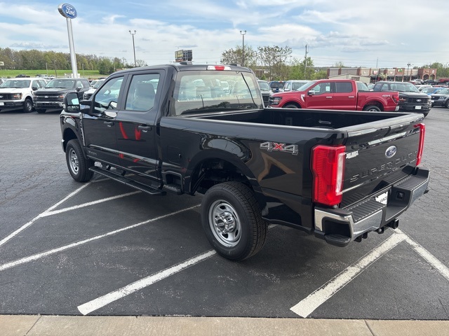 2025 Ford F-350 XL photo 4