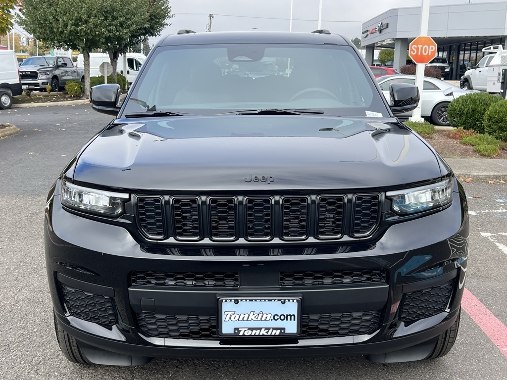 2025 Jeep Grand Cherokee Altitude X photo 2