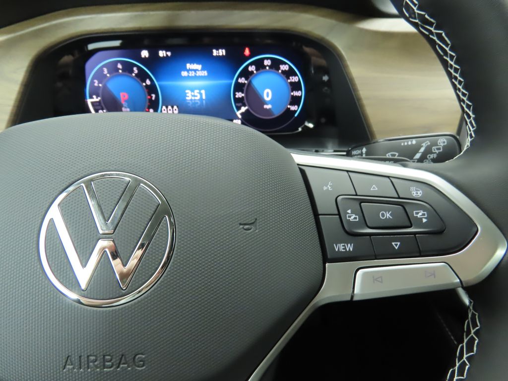 2026 Volkswagen Atlas SE Technology photo 12