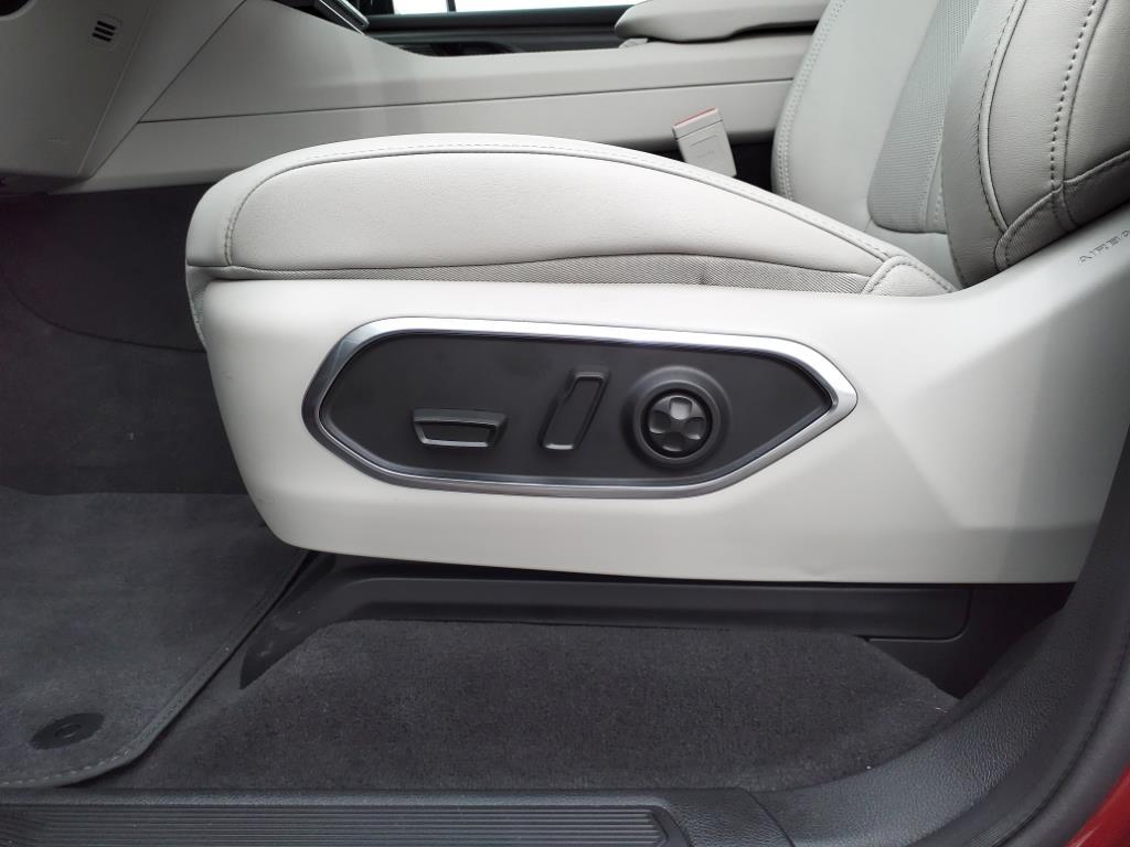 2024 Jeep Wagoneer Series II photo 9