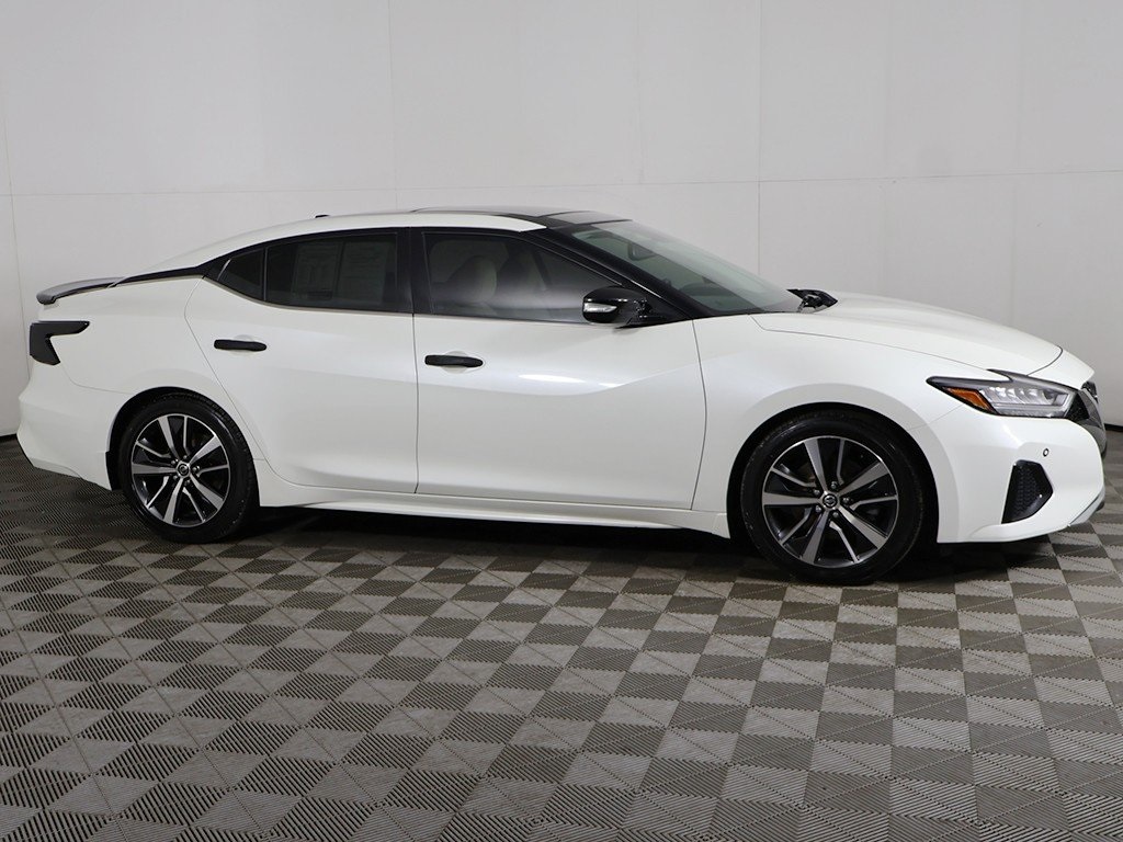 2019 Nissan Maxima SL photo 16