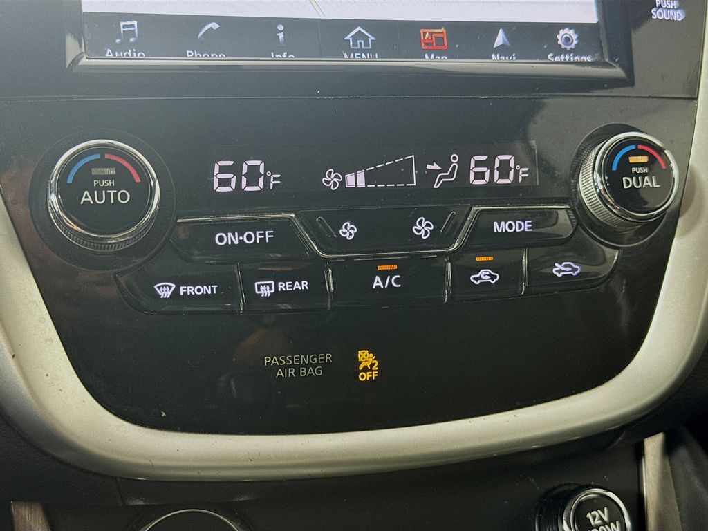 2016 Nissan Murano SV photo 18