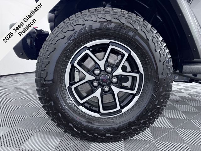 2025 Jeep Gladiator Rubicon photo 13