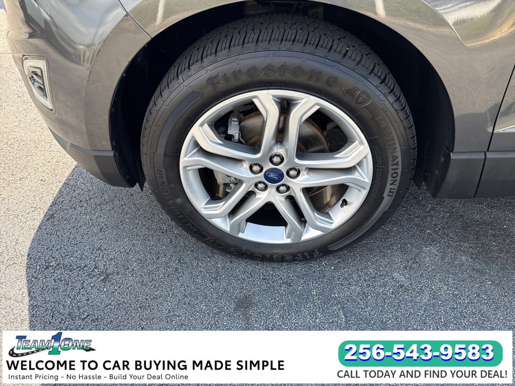 2017 Ford Edge Titanium photo 14