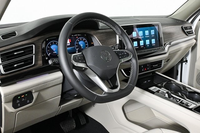 2025 Volkswagen Atlas SE Technology photo 4