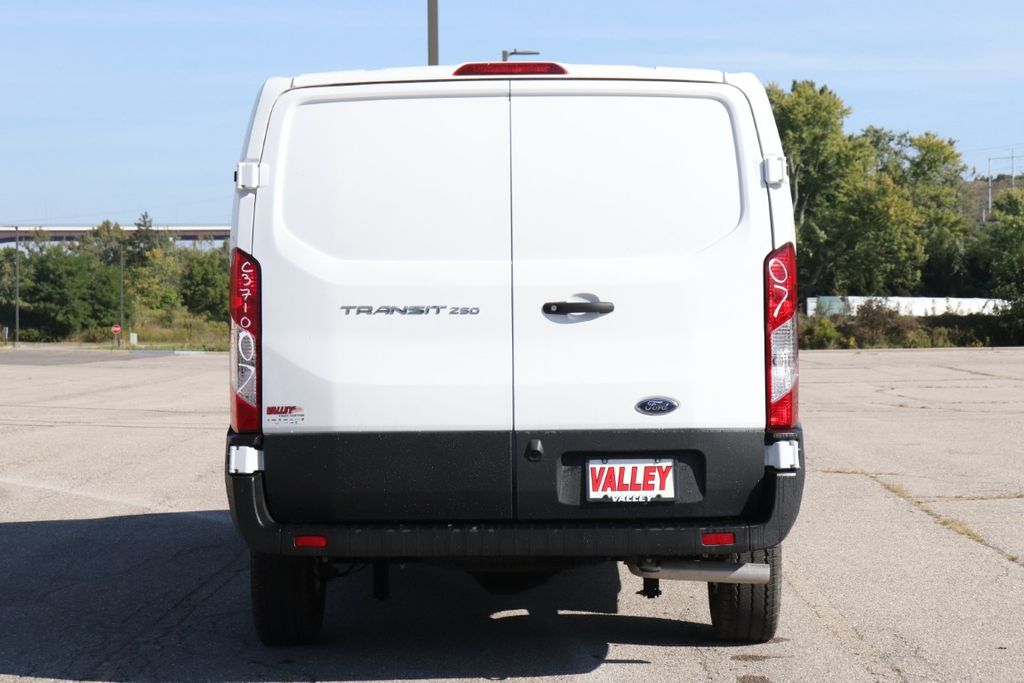 2025 Ford Transit XL photo 5