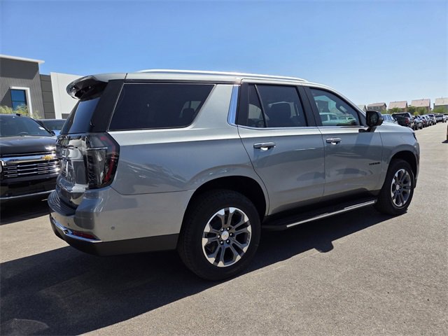 2025 Chevrolet Tahoe LT photo 4
